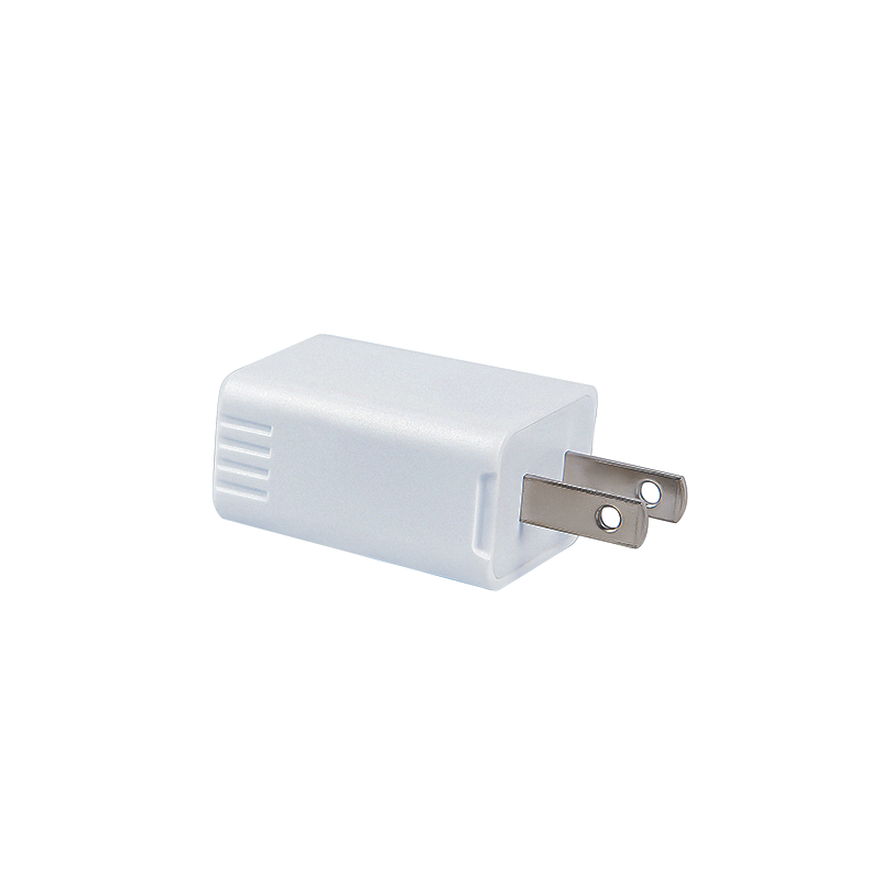 Portable USB Charger, White Power Adapter  MD-UC1A